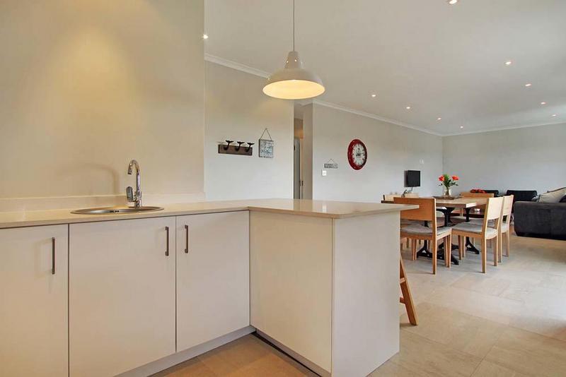 To Let 2 Bedroom Property for Rent in Muizenberg Western Cape